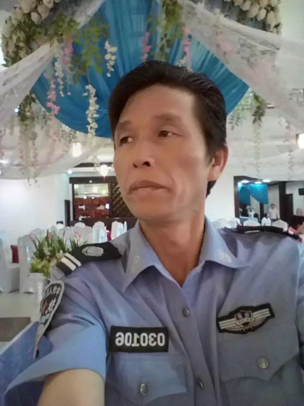 卧窗听雨的第二张照片--百色相亲服务中心