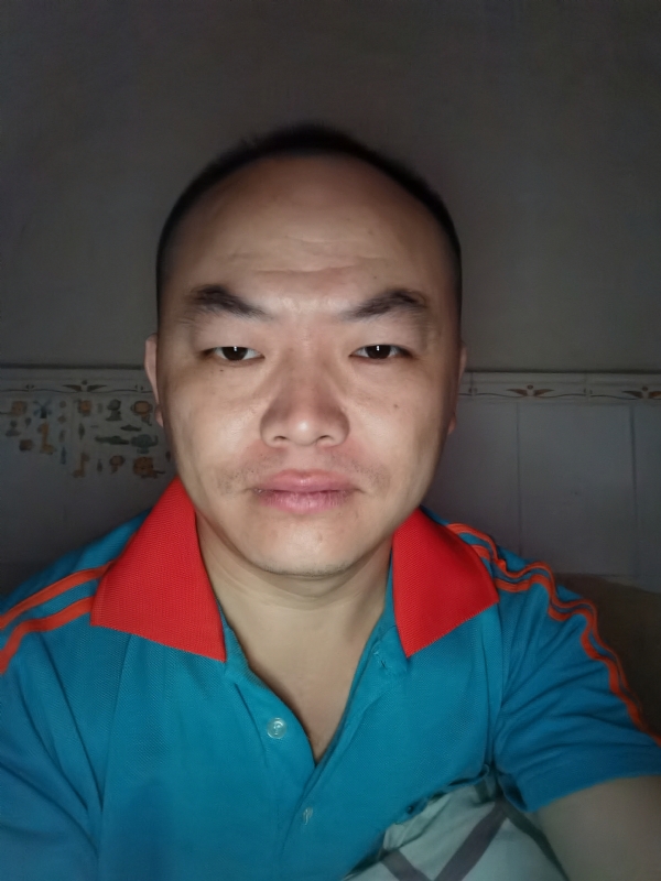 与子携老的第三张照片--百色相亲服务中心