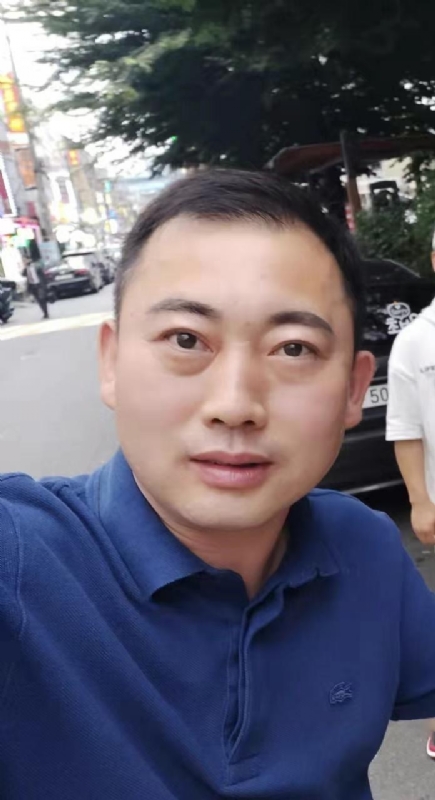 李龙的第一张照片--百色相亲服务中心
