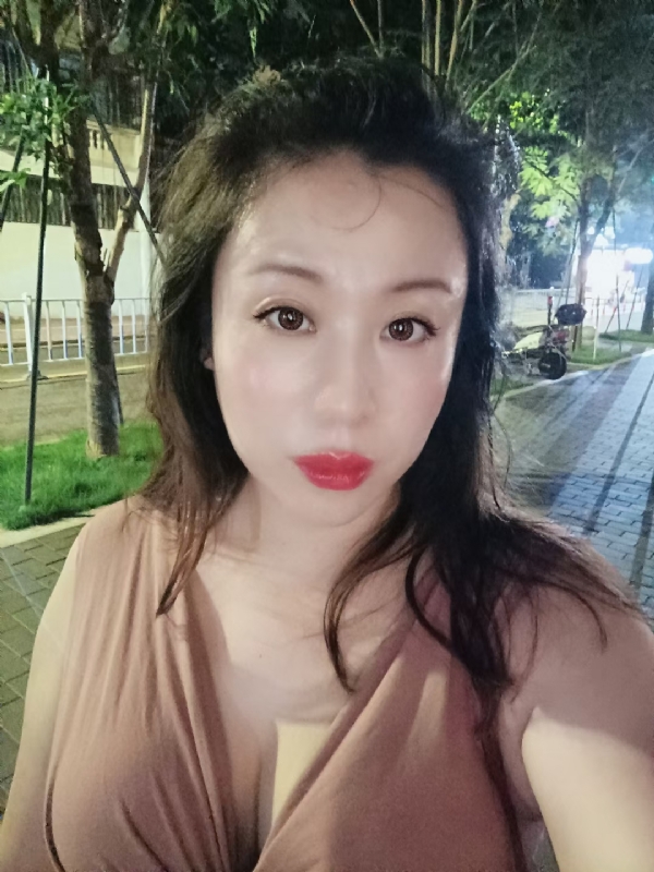 叶子青青的第一张照片--百色相亲服务中心