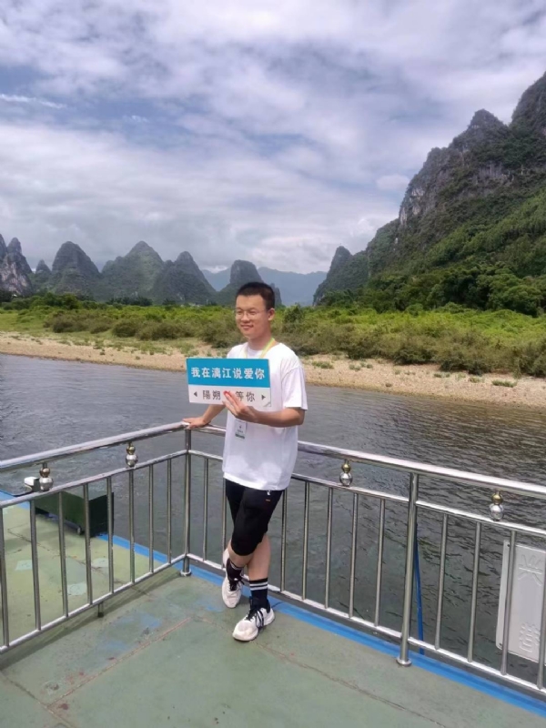 决胜时刻的第一张照片--百色相亲服务中心