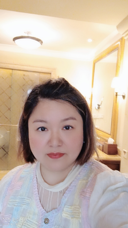 衎静玲瓏的第一张照片--百色相亲服务中心