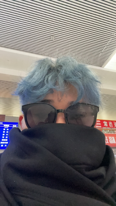 平行线的第一张照片--百色相亲服务中心
